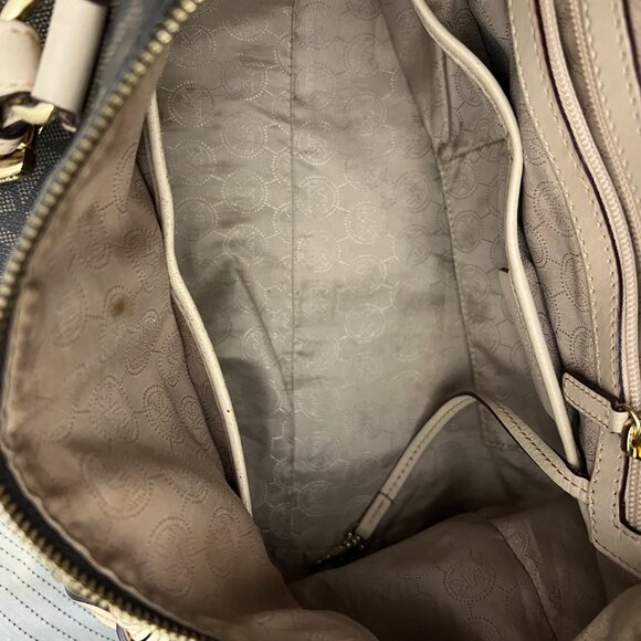 Authentic Michael Kors Grayson bag Large Size - Picture 5 of 6